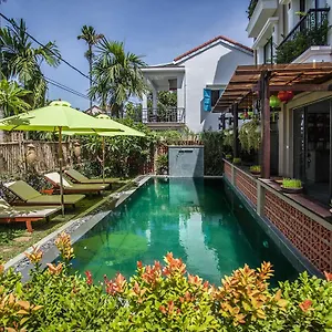 Song Lua , Hội An Vietnam